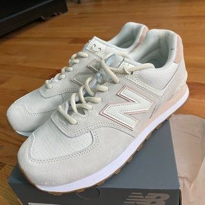 Women’s New Balance 574